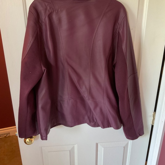 Vegan leather jacket - Picture 2 of 3